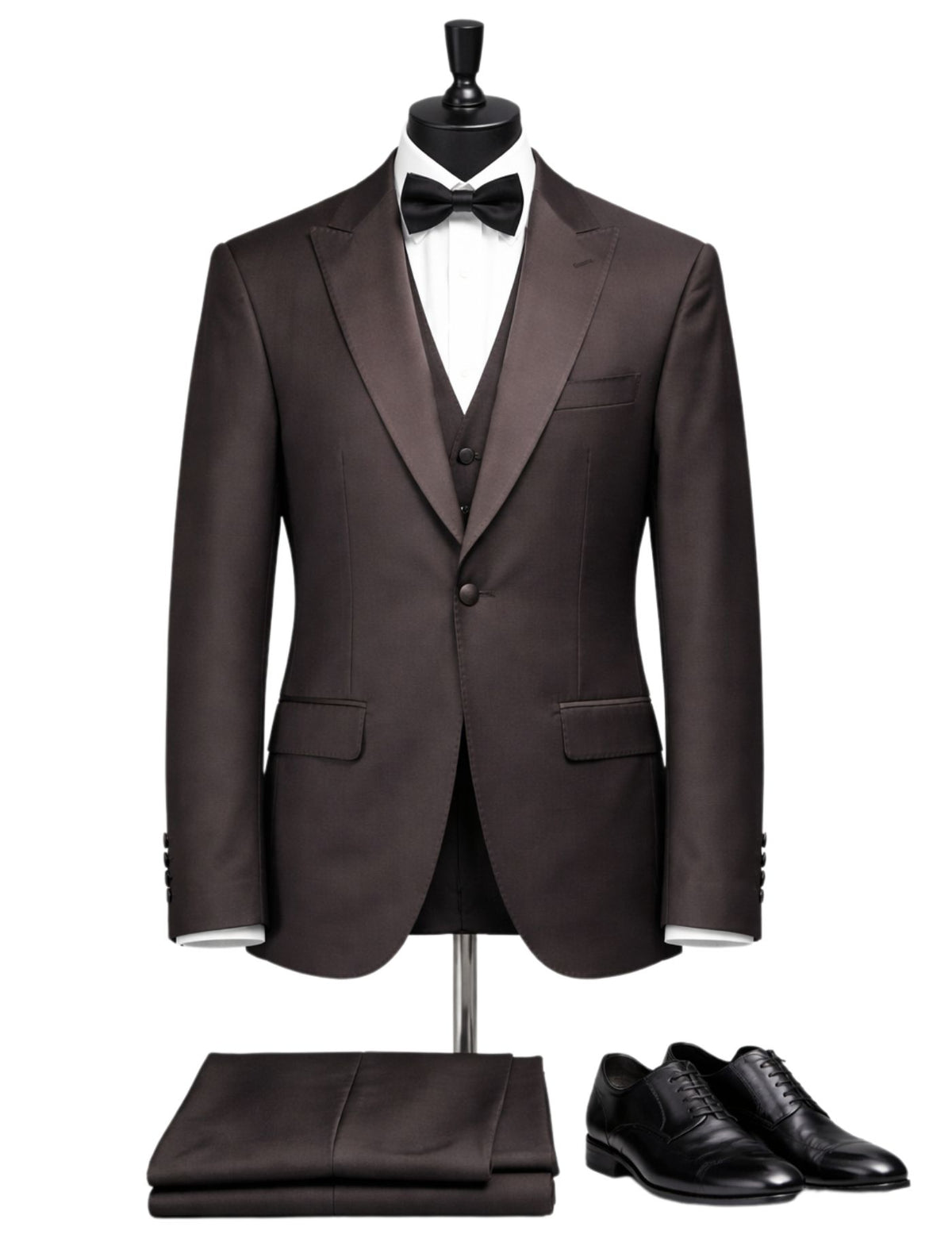 Edgers Men’s Three-Piece Suit.(FFF)