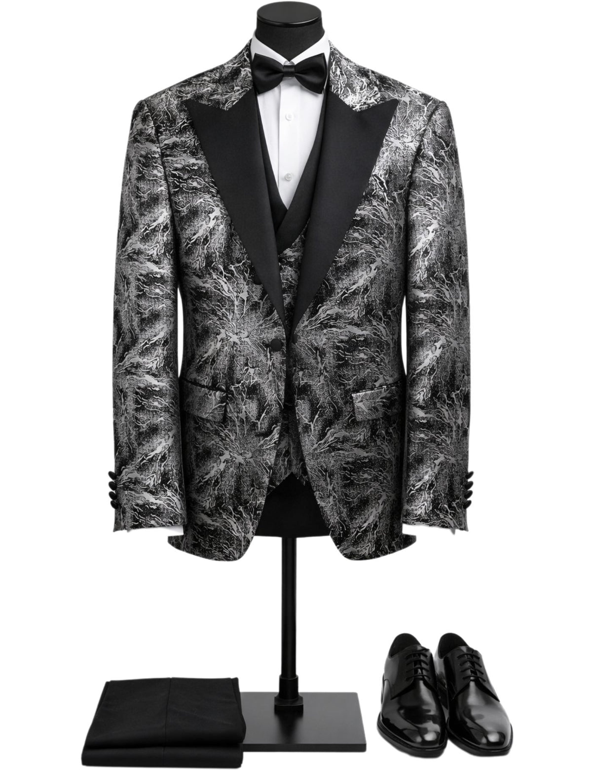 Edgers Men’s Three-piece Suit + Bow tie.(FFF)