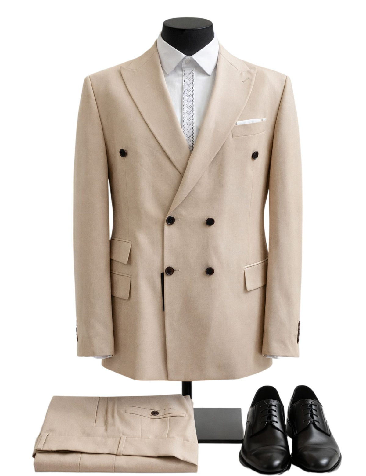 Edgers Men’s Two-Piece Suit.(FFF)