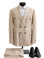 Edgers Men’s Two-Piece Suit.(FFF)