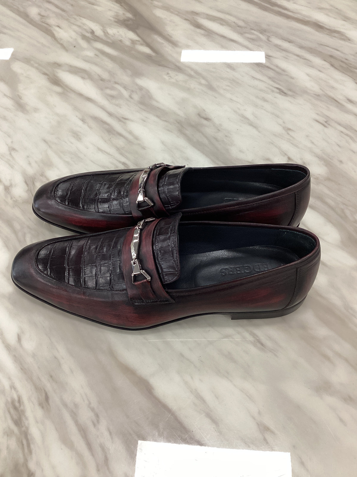 Men’s Crocodile-Embossed Leather Loafers with Metal Bit