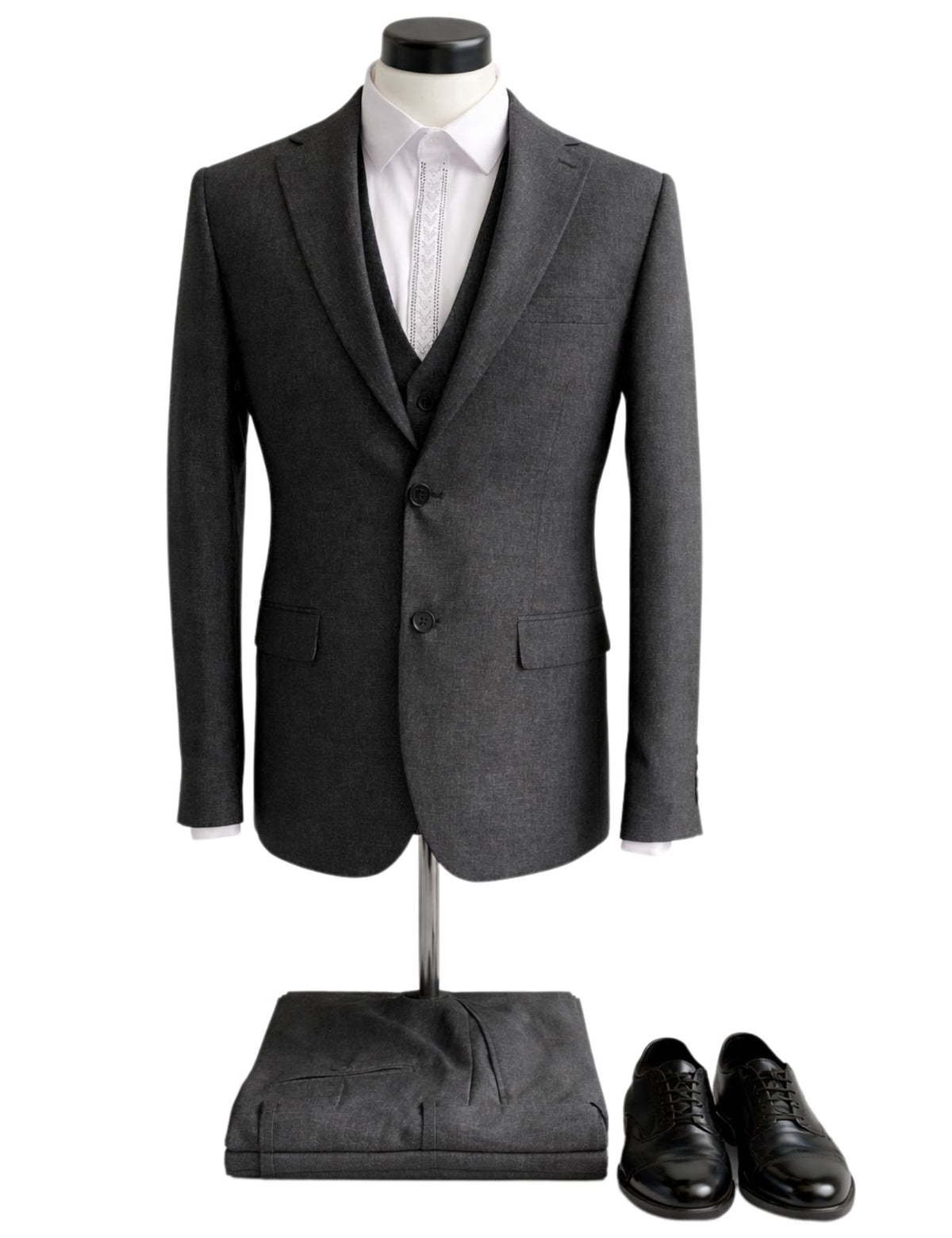Hermose Men’s Three-Piece Suit.(FFF)