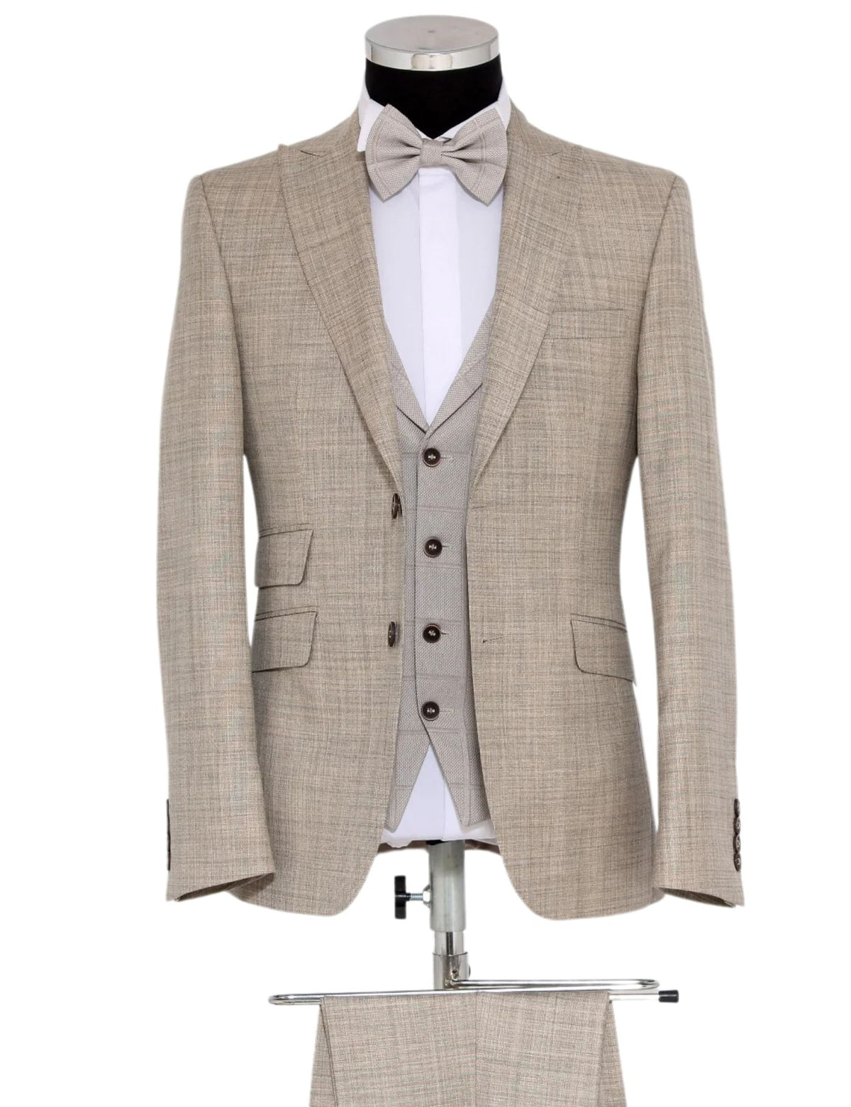 Masculini Men’s Three-Piece Suit + Bow tie.(FFF)