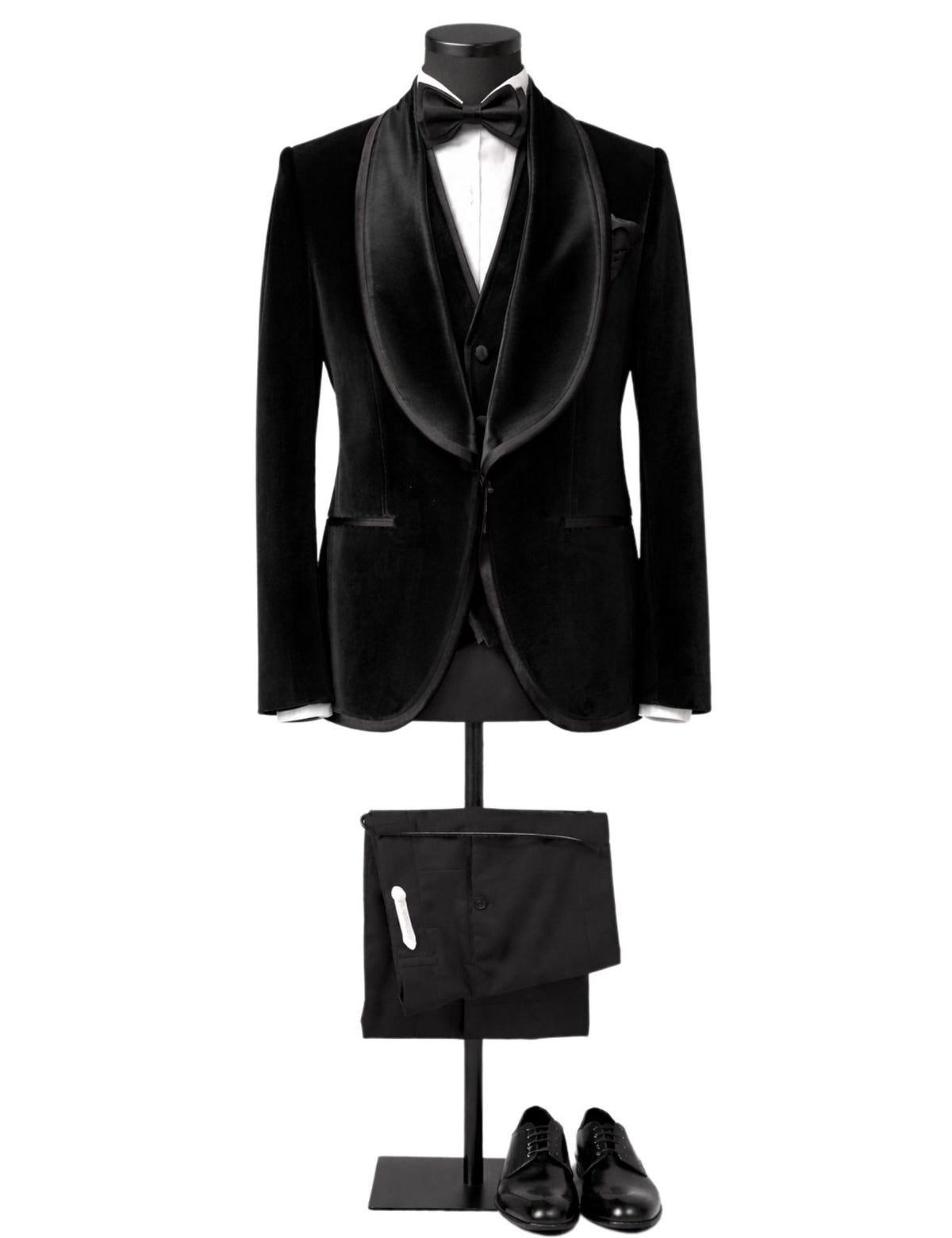 Masculini Men’s Three-Piece Suit + Bow tie.(FFF)