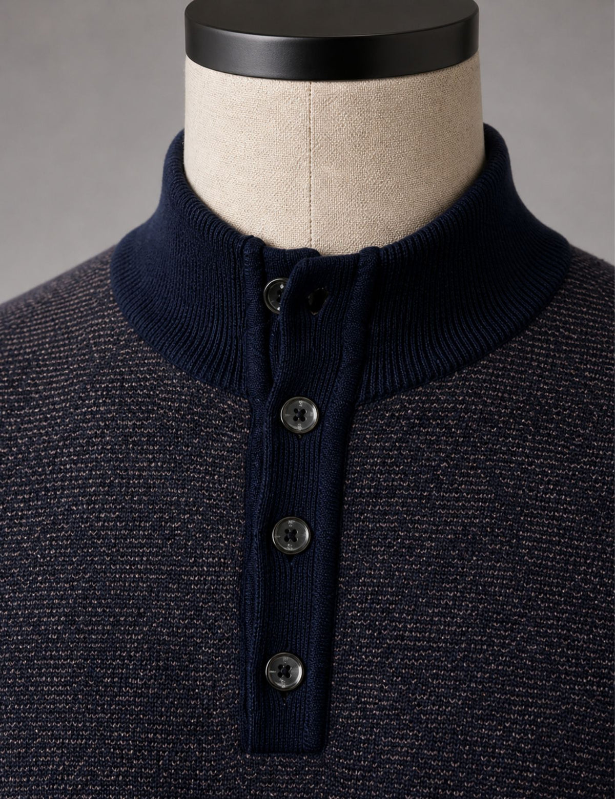 Piserro Hensley Sweater.(FFF)
